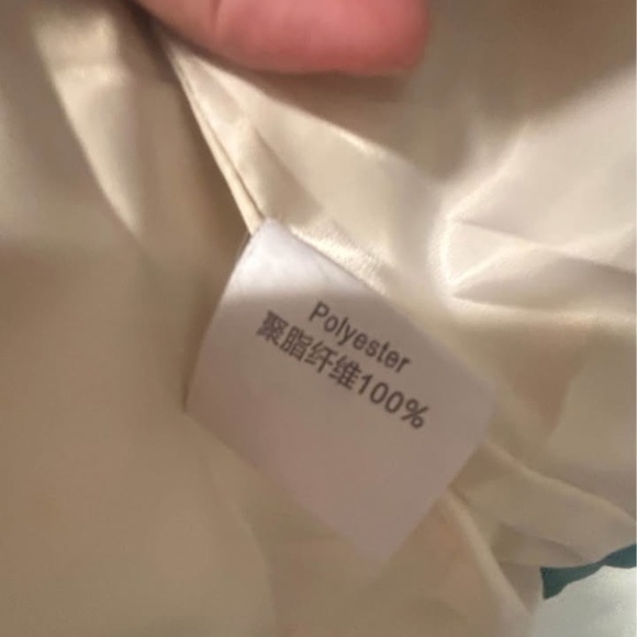 Floral puffer Vest - Picture 4 of 4